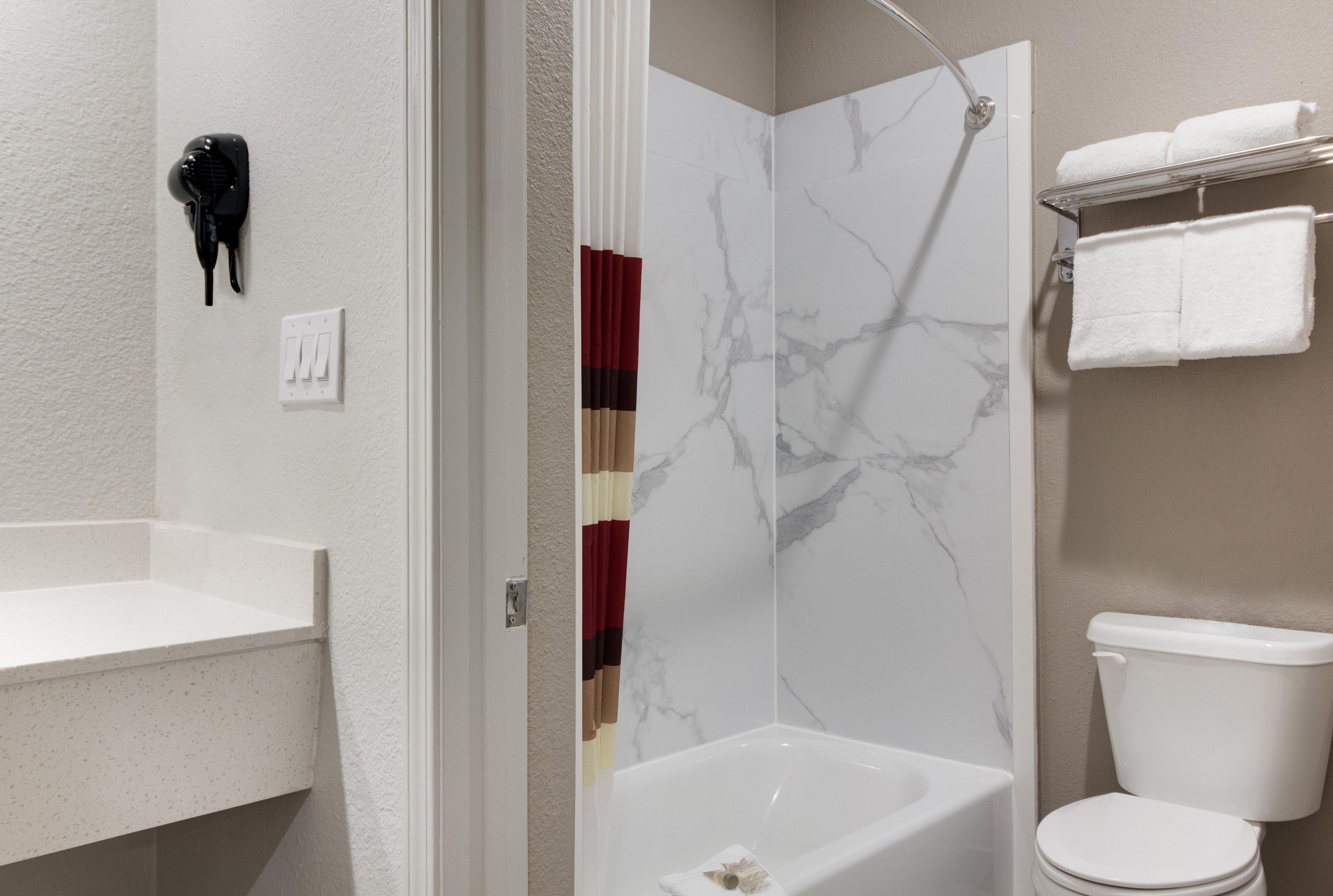 Red Roof Inn Plus + Galveston - Beachfront Екстер'єр фото