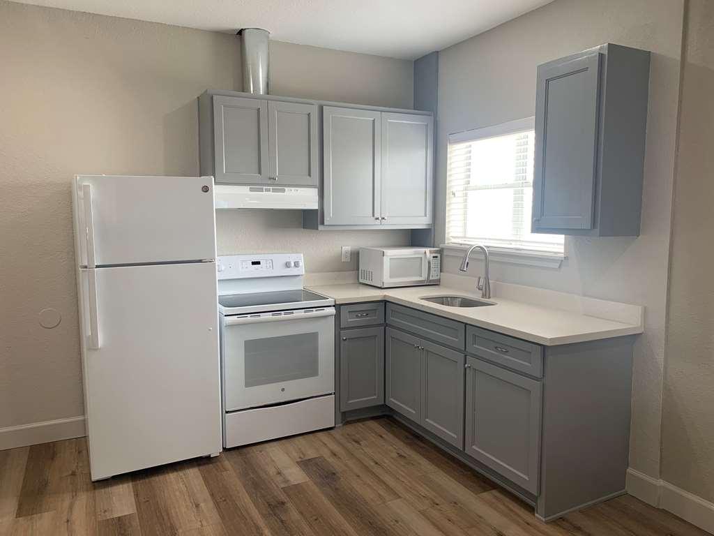 Red Roof Inn Plus + Galveston - Beachfront Номер фото